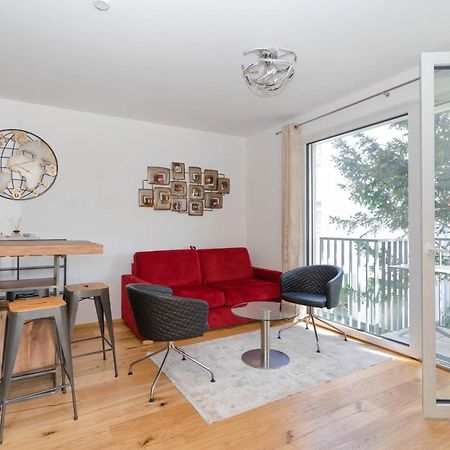 וינה Luxurious Apartment With Big Balcony Near City Center מראה חיצוני תמונה
