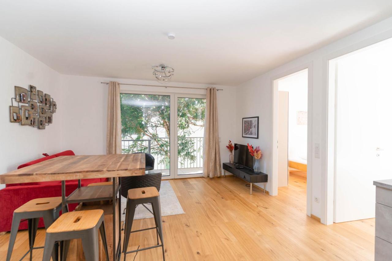 וינה Luxurious Apartment With Big Balcony Near City Center מראה חיצוני תמונה