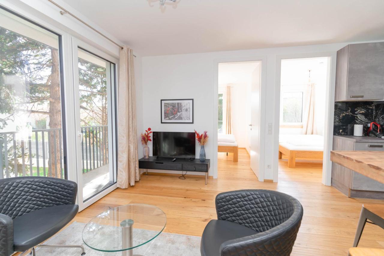 וינה Luxurious Apartment With Big Balcony Near City Center מראה חיצוני תמונה
