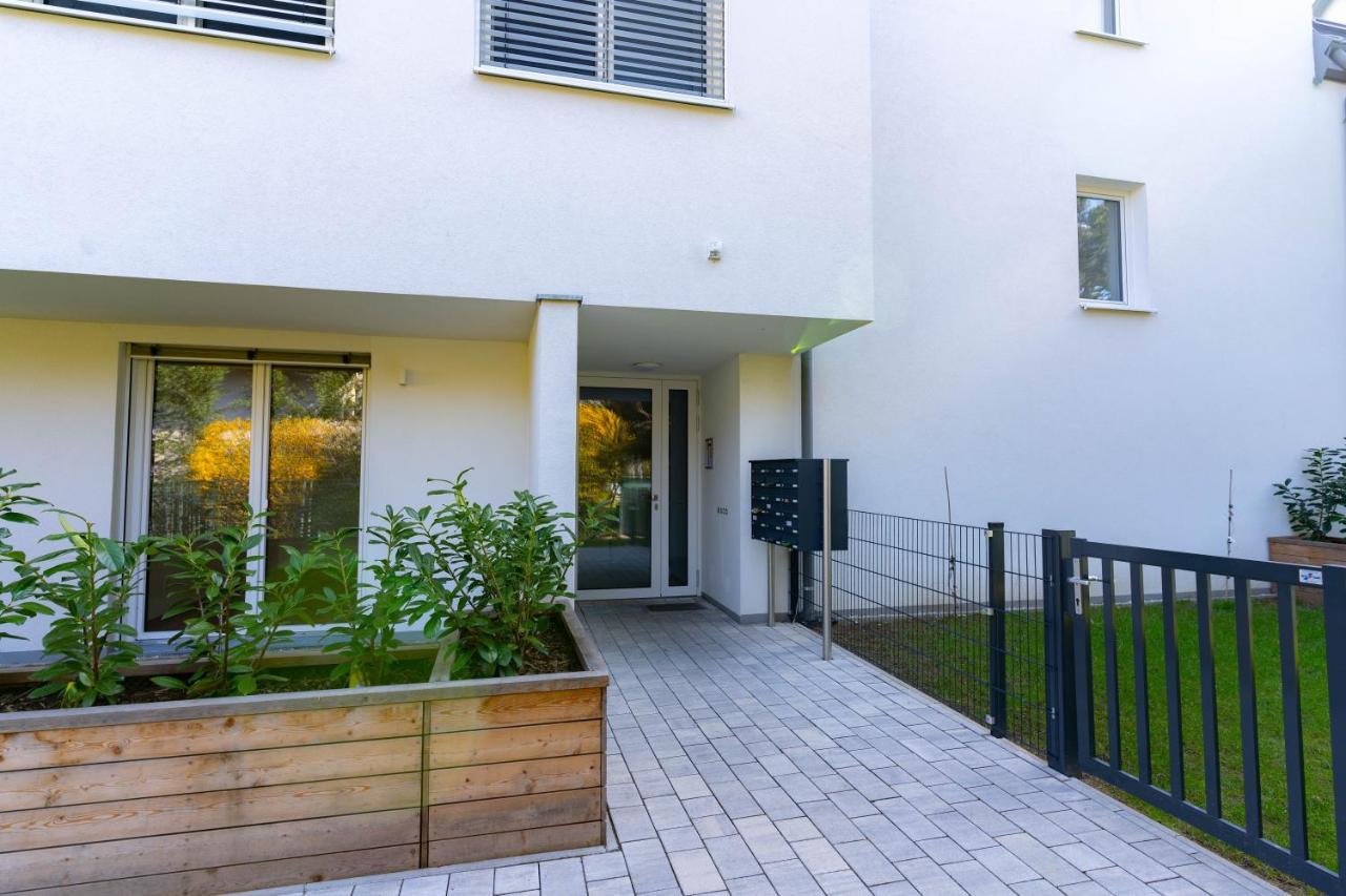וינה Luxurious Apartment With Big Balcony Near City Center מראה חיצוני תמונה